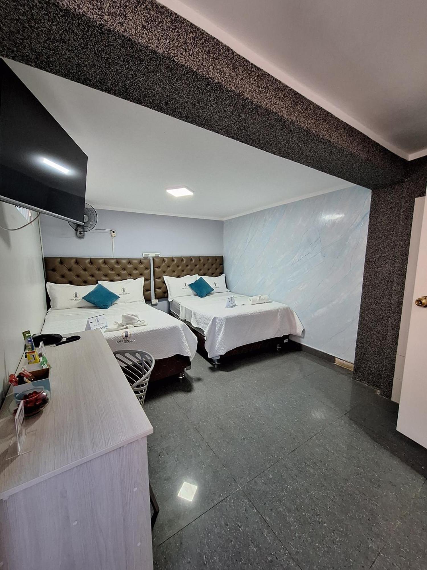 Hotel Jose Ignacio Chepen Exterior photo
