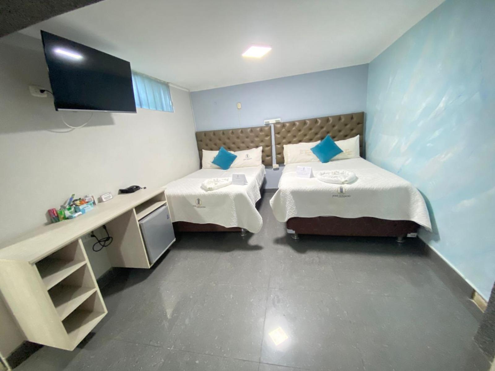 Hotel Jose Ignacio Chepen Exterior photo