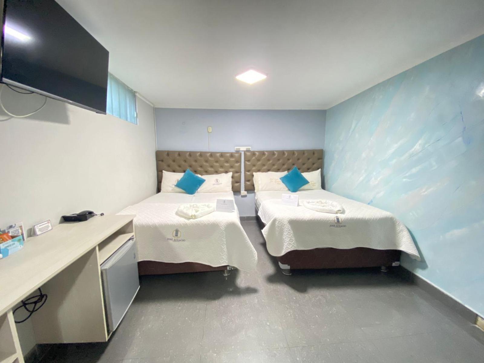 Hotel Jose Ignacio Chepen Exterior photo